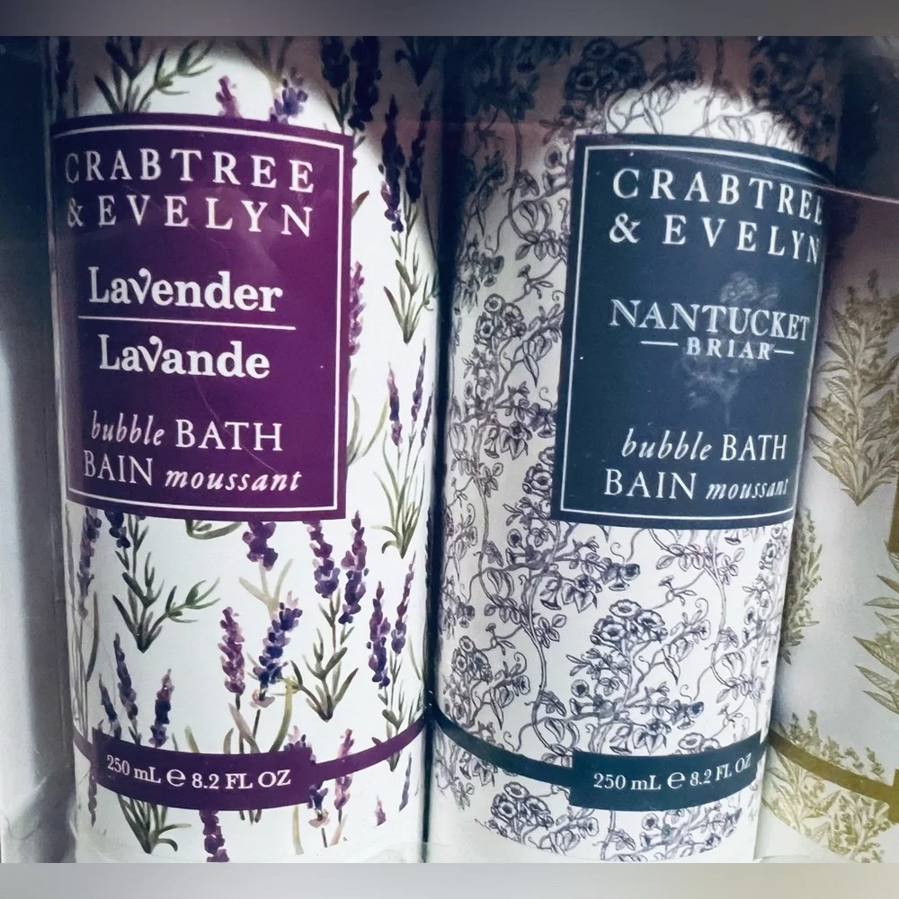 Crabtree & Evelyn NWT Signature Assortment Bubble Bath Collection 4 x 8.2 Fl Oz - Picture 2 of 9